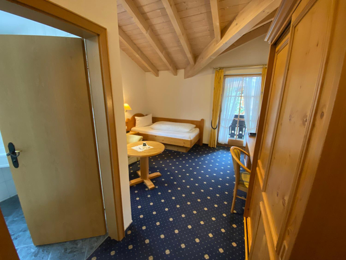 Bedroom 3, Kur- und Ferienhotel Haser, Oberallgäu