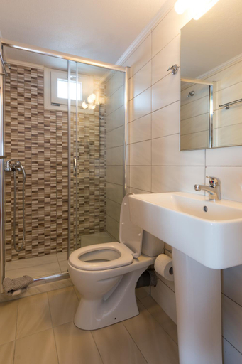 Bathroom 3, Socrates Seaside Apartments, Crete