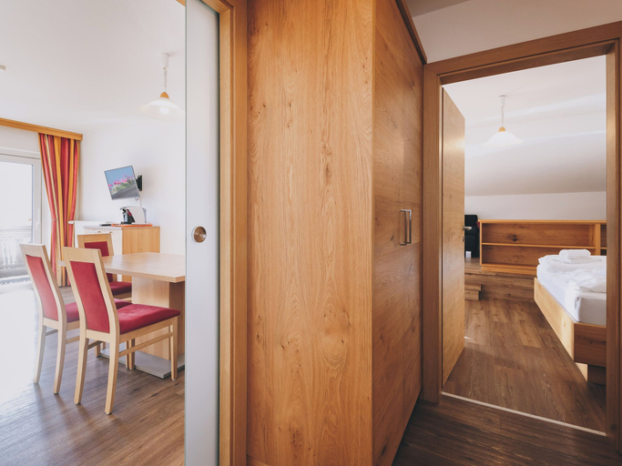 Bedroom 3, Apartments Haus Altenberger by we rent, Zell am See