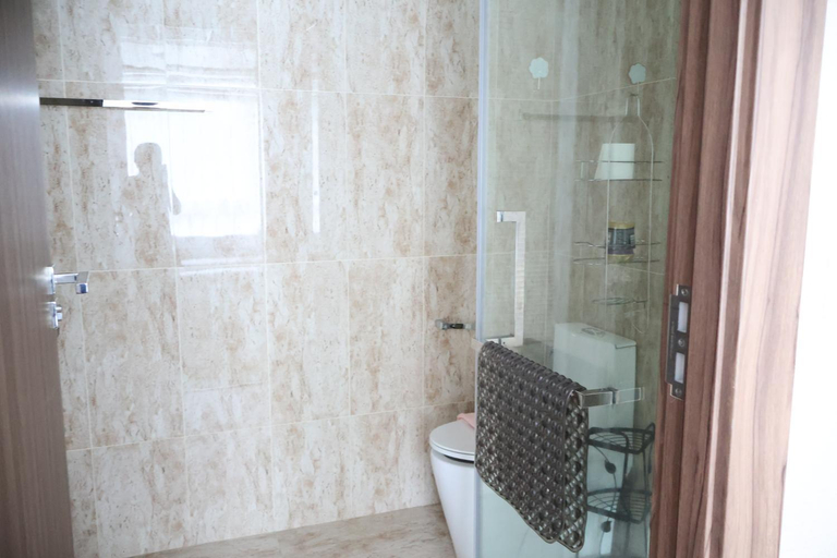 Bathroom, Grand avenue condo Soi Boaukow, Pattaya