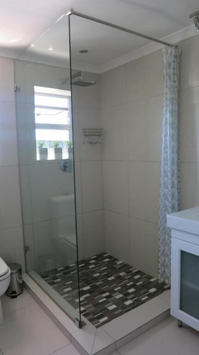 Bathroom 3, Man And Tree House, City of Cape Town