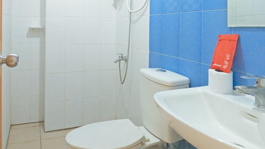 Bathroom 9