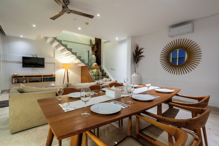 Dining Room 8