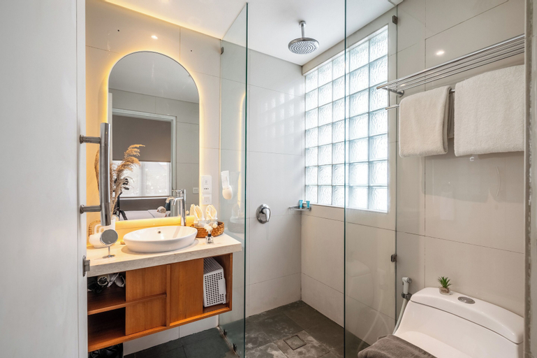 Bathroom 4