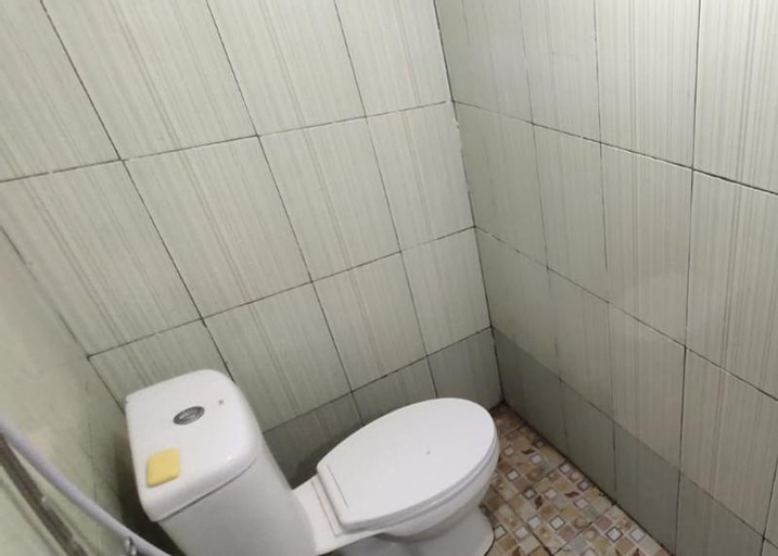 Bathroom 4