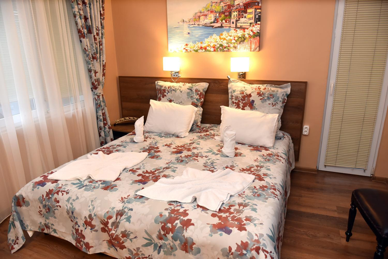 Bedroom 1, City Apartments La Casa, Varna