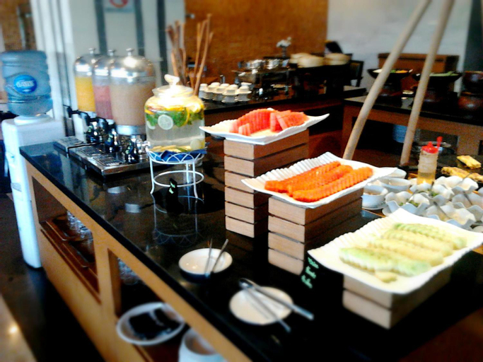 Food & Drinks 13