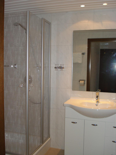 Bathroom 5, Rebstock, Ortenaukreis