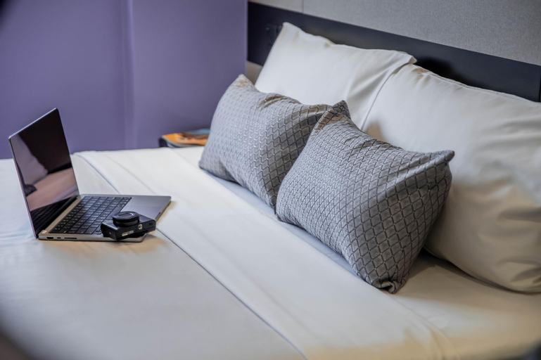 Bedroom 13
