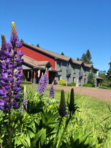 Others 3, Mountain Inn at Lutsen, Cook