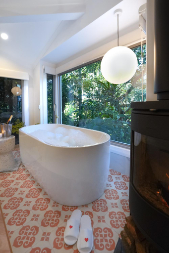 Others 5, Lovestone Cottages Montville, Maroochy
