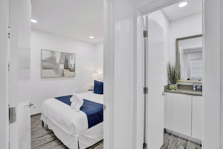 Bedroom 3, Sunshine Vibes Villa - Close to Beach, Broward