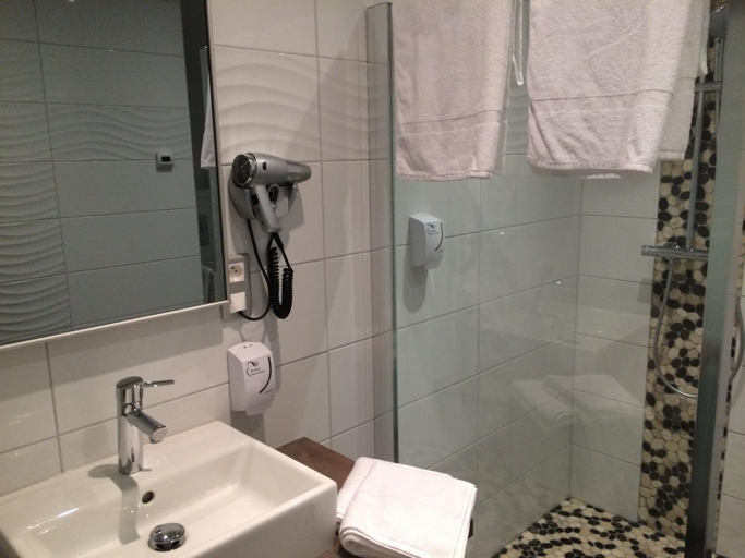Bathroom 1, Chambres d'Hotes Chez Marie, Bas-Rhin