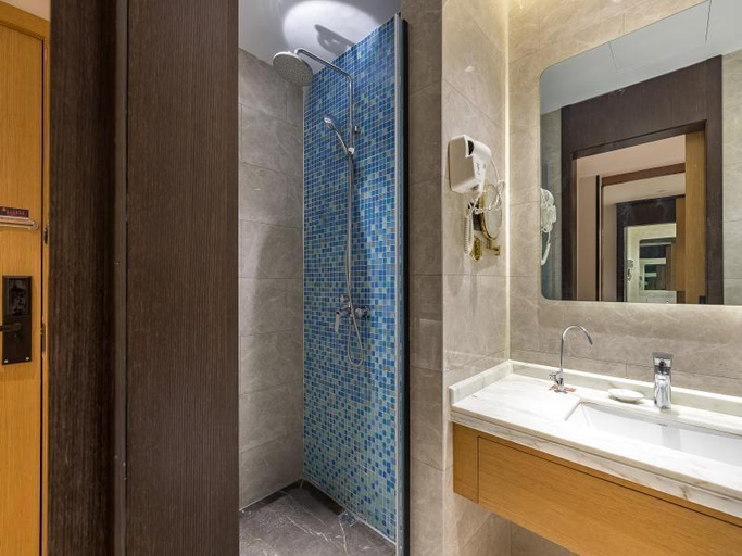 Bathroom 23