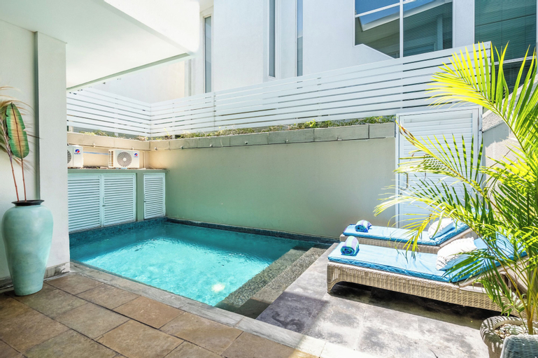 Swimming Pool 9