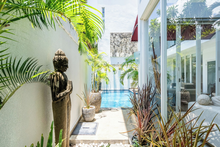Swimming Pool 14