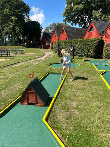 Mini golf course
