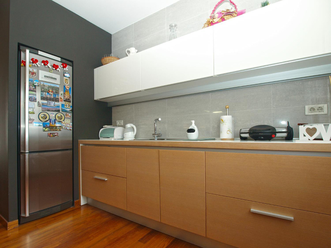 Others 5, Villa 2103, Pula