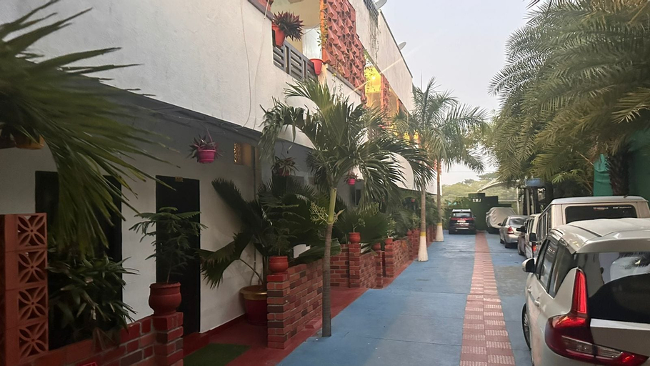 SMJ GRAND HOTEL & MAHAL, Kancheepuram