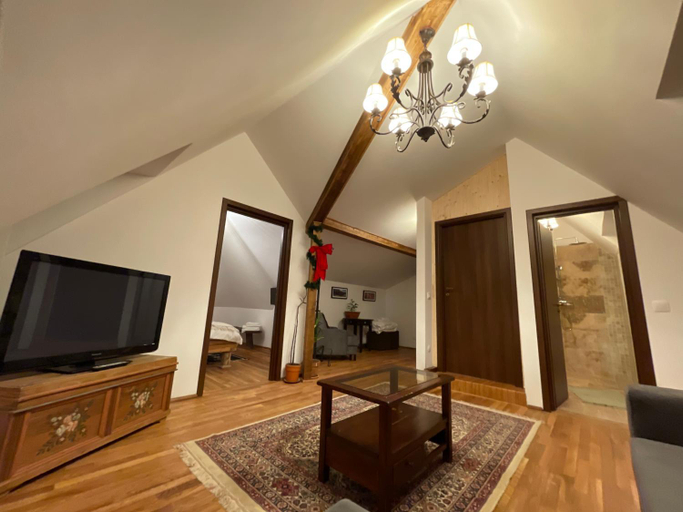 Others 3, Apartament TISA - CATUN, Sinaia
