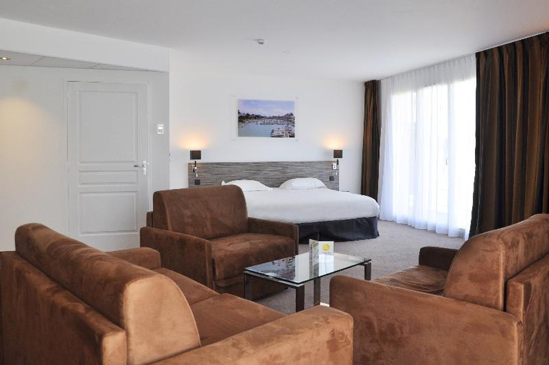 Bedroom 25