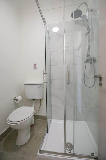 Bathroom 3, St Stephen's Green District-1, Dublin