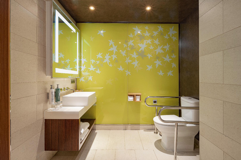 Bathroom 5