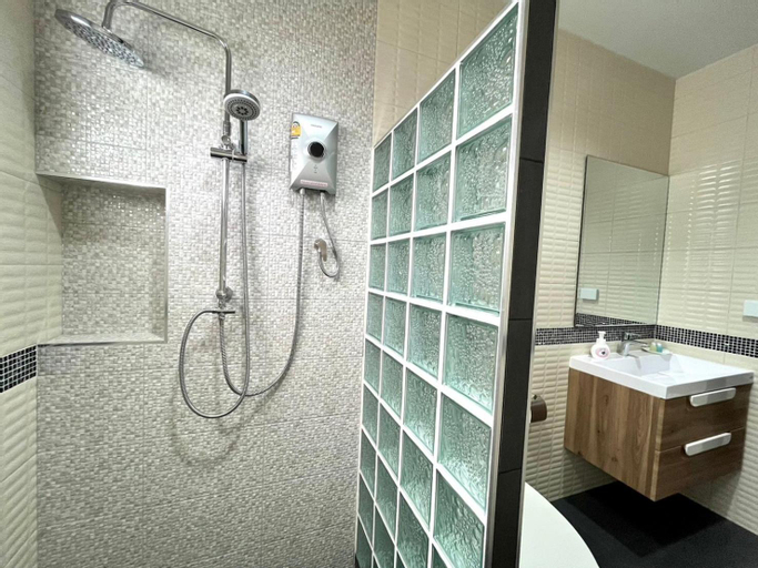 Bedroom 3, Swiss Resort, Muang Rayong