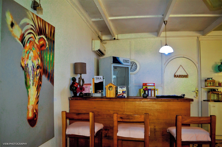 Food & Drinks 4, Umoja Guesthouse II, Kadiogo