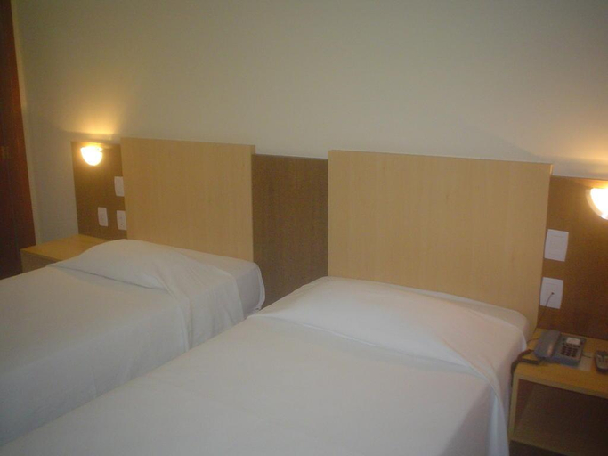Bedroom 3, Plaza Mar Hotel, Vila Velha