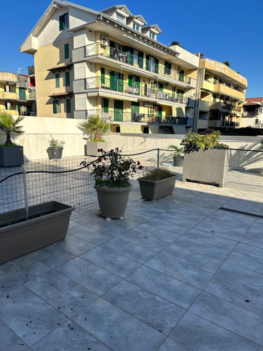 Others 5, Terra Mia Residence, Napoli