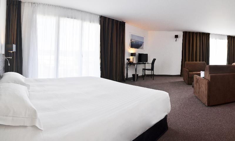 Bedroom 24