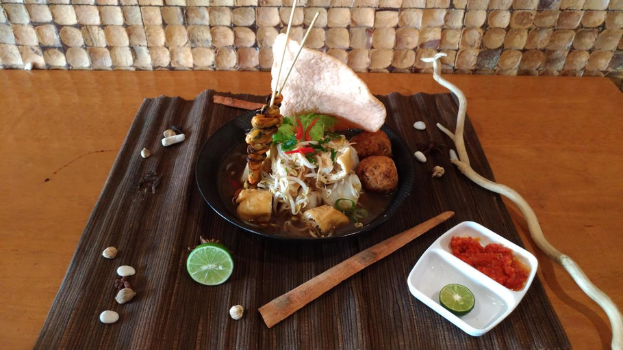 Food & Drinks 16