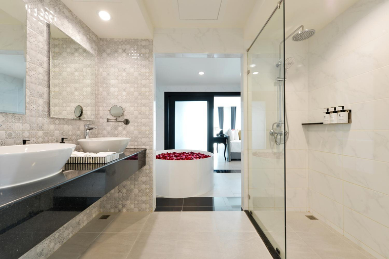 Bathroom 4