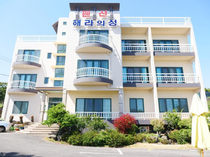 Exterior & Views 1, Hera Castle Pension, Seogwipo