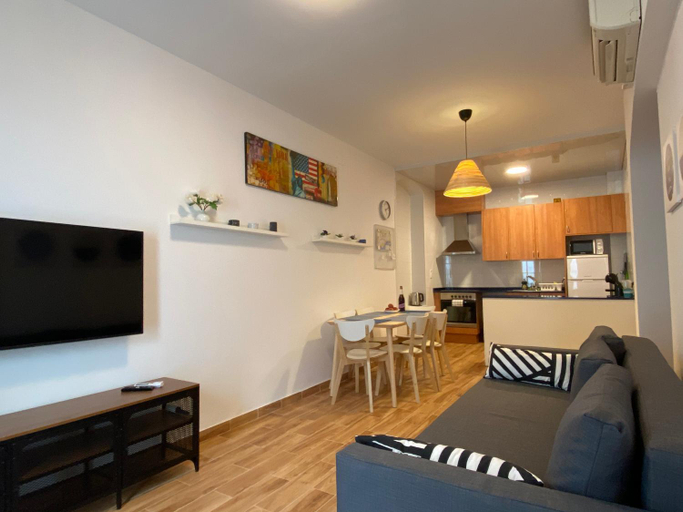 Others 4, Apartments Sant Lluis CENTER, 2 min walk from the sea, Girona