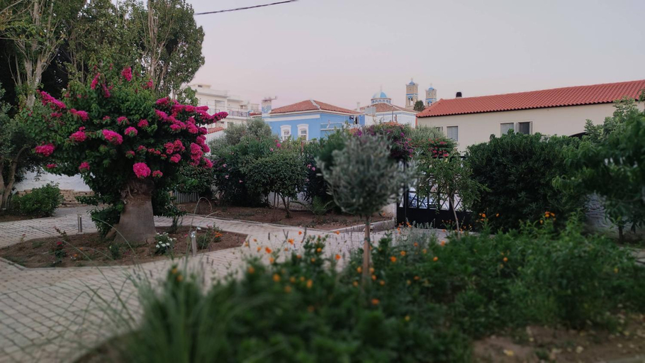 View 3, Mediterranean house with beautiful garden, North Aegean