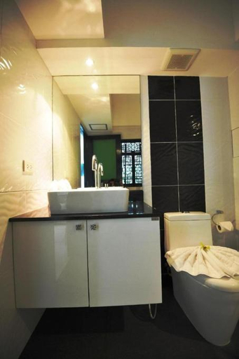 Bathroom 4, Siam Palm Residence, Phuket Island