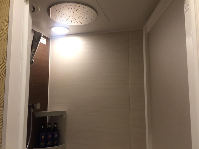 Bathroom 11