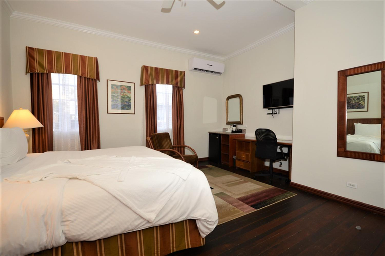 Bedroom 1, Cara Lodge Hotel, City of Georgetown