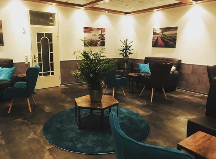 Public Area, Schloss Hotel Landstuhl, Kaiserslautern