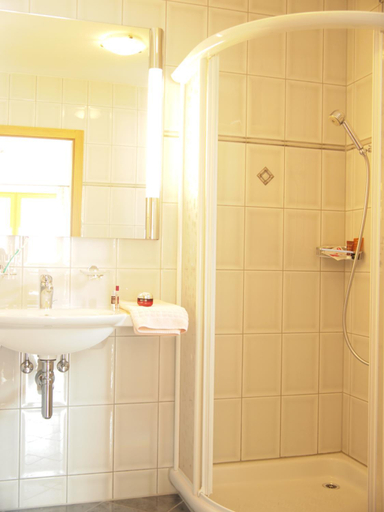 Bathroom 4, Apart-Garni Motnaida, Inn
