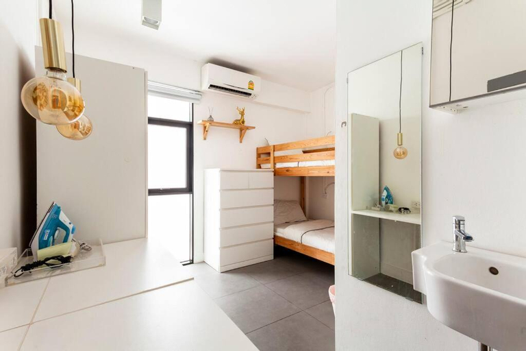 Bedroom 3, MIQ_5br/Silom Bts,Mrt/Wifi 1000MB/Jacuzzi/16pax, Bang Rak