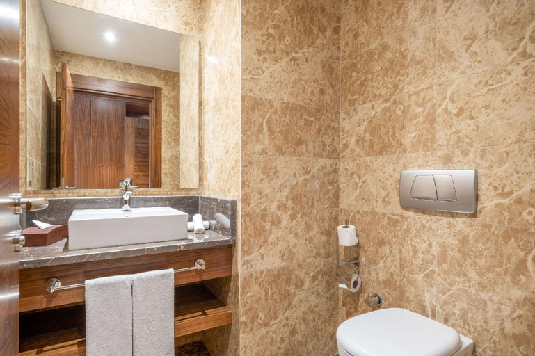 Bathroom 7