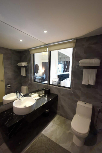 Bathroom 6