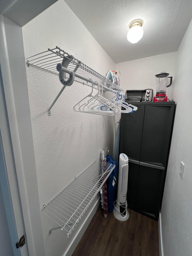 Others 5, Cozy private studio w/own yard - 3mi from Beach, Pinellas