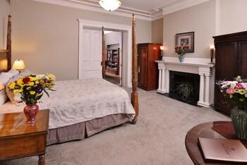 Bedroom 18