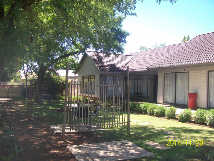Others 5, 21 on Coetzee Guest House, Mangaung