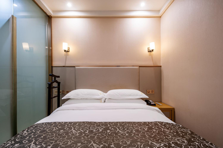 Bedroom 9