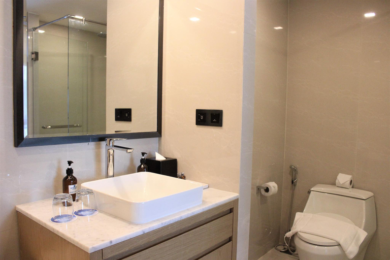Bathroom 7